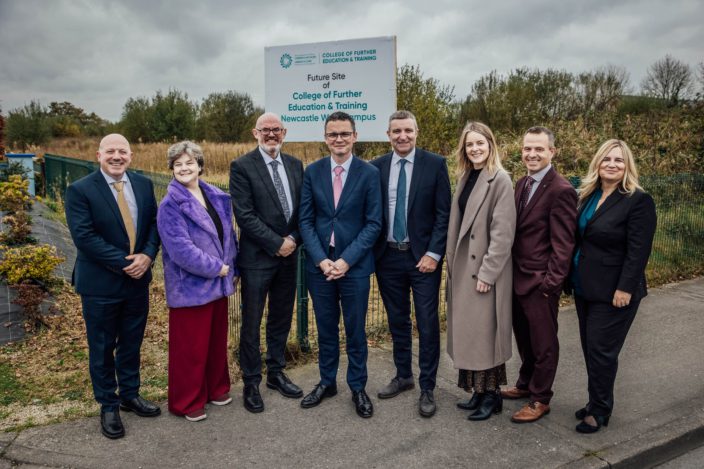 Minister for Further and Higher Education, Research, Innovation and Science Patrick O’Donovan TD and Minister of State for Skills and Further Education Niall Collins TD, along with representatives from SOLAS and Limerick and Clare ETB pictured at the announcement of approval for the ETB to advance to the next phase of development of a FET College of the Future in Newcastle West County Limerick.